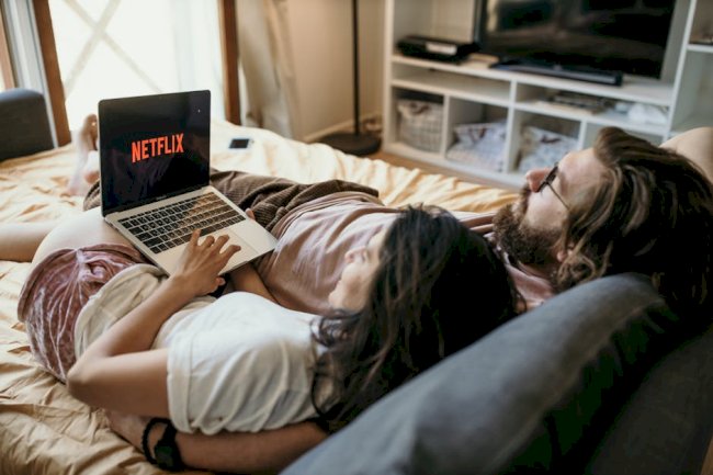 Best Netflix Series to Binge Right Now 2025